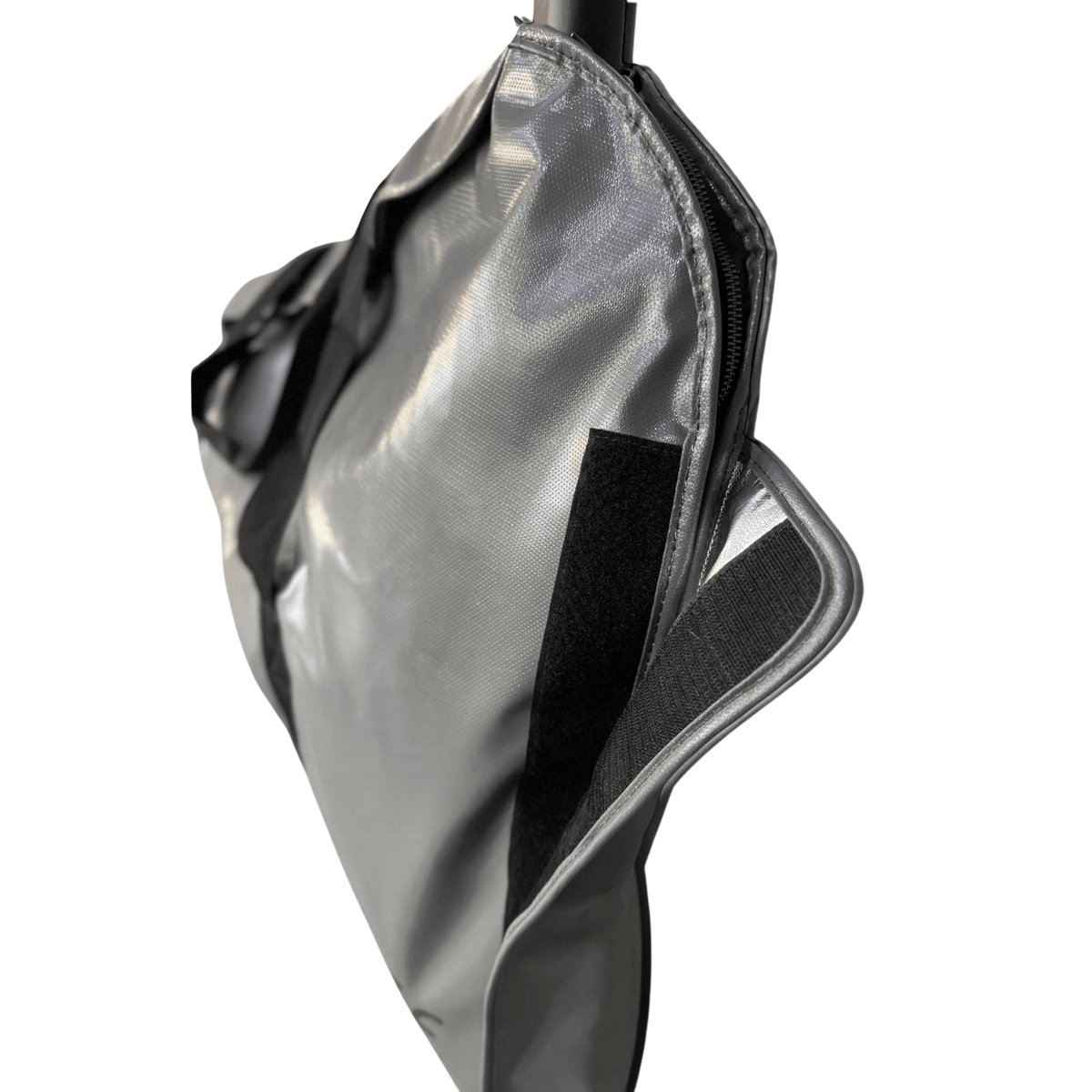 Bolsa ignífuga ICe BAG S3 detalle costuras reforzadas, materiales ignífugos